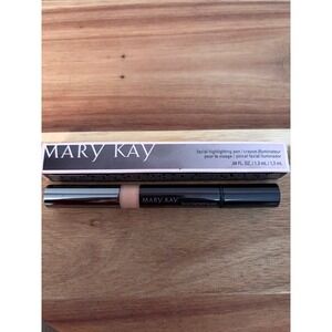 Mary Kay Shade 3 Facial Highlighting Pen New in Box